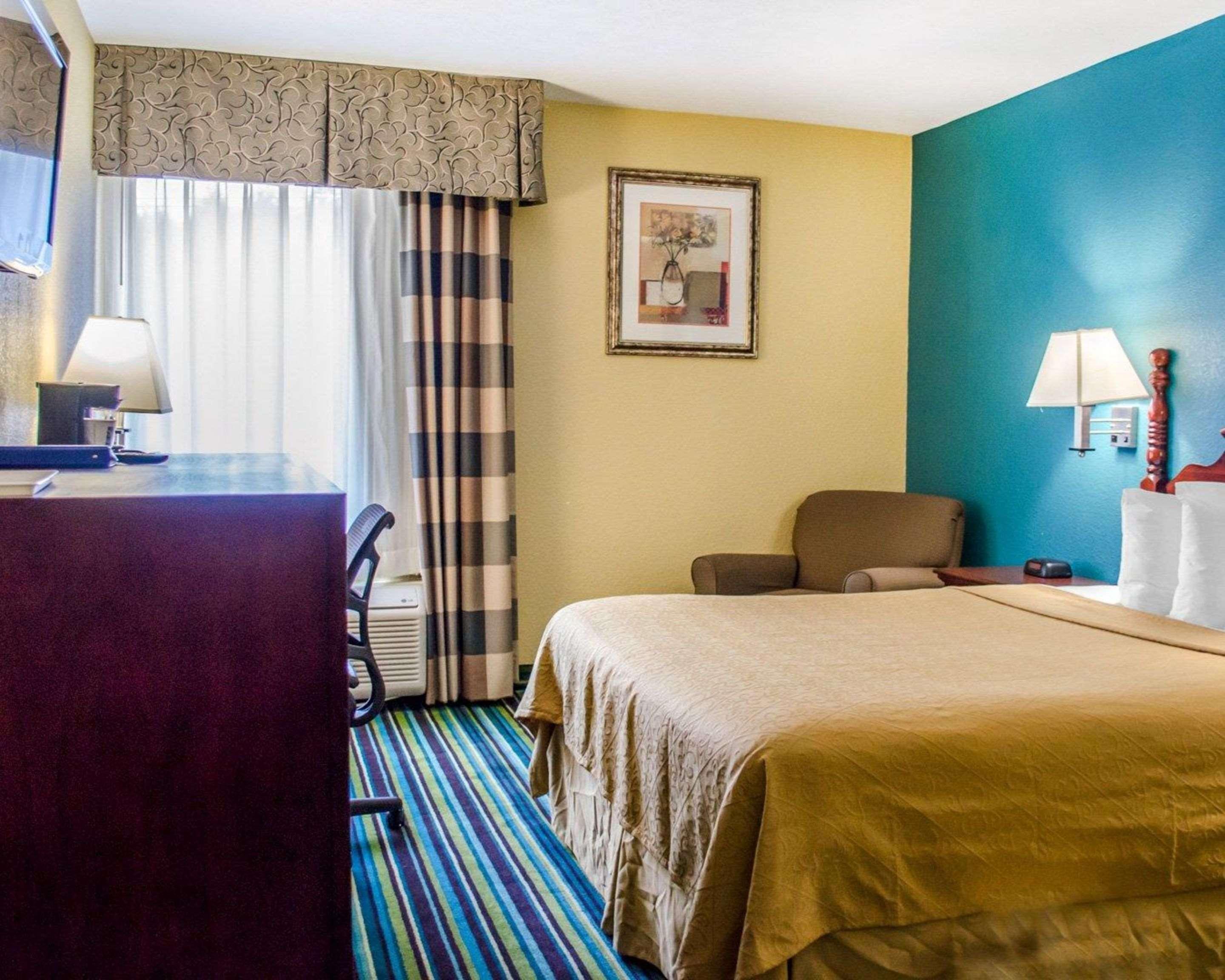 Quality Inn & Suites Medina - Akron West Exterior photo